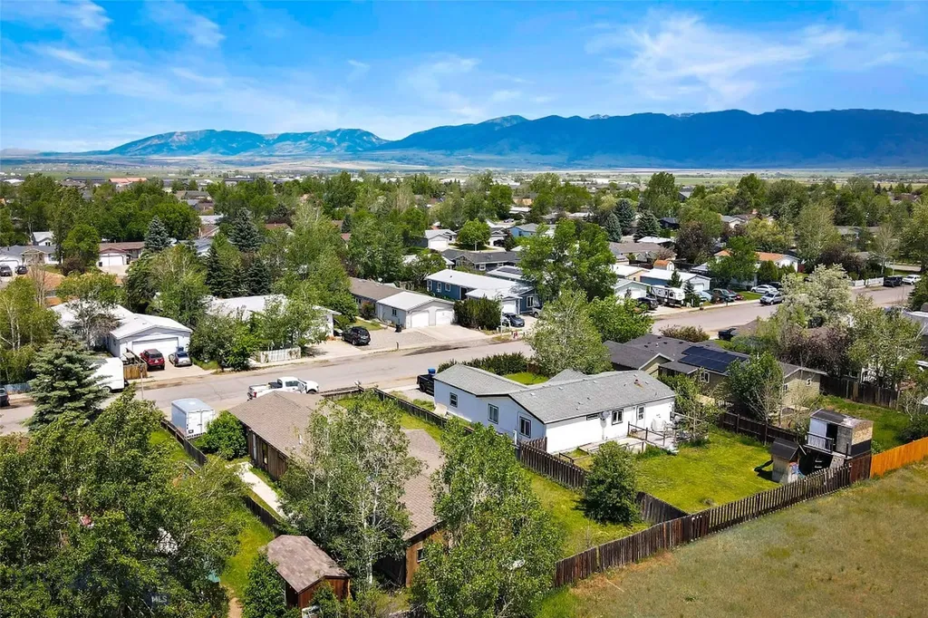 736 Cheery Drive Belgrade MT 59714
