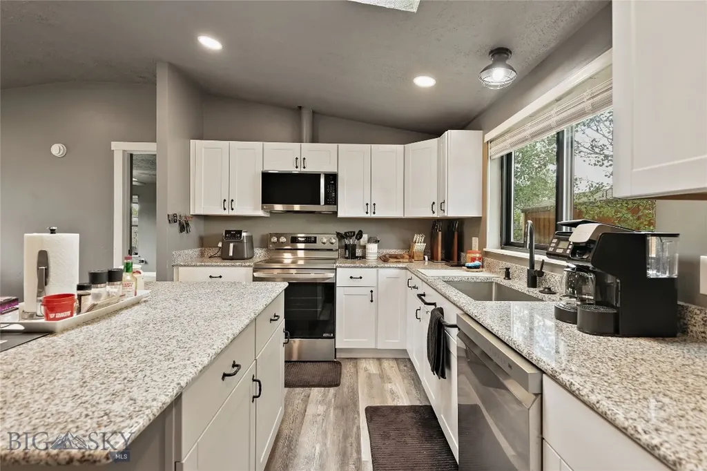 736 Cheery Drive Belgrade MT 59714