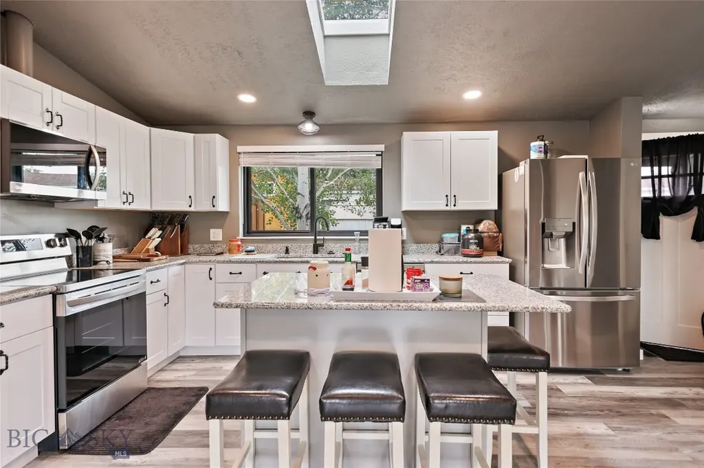 736 Cheery Drive Belgrade MT 59714