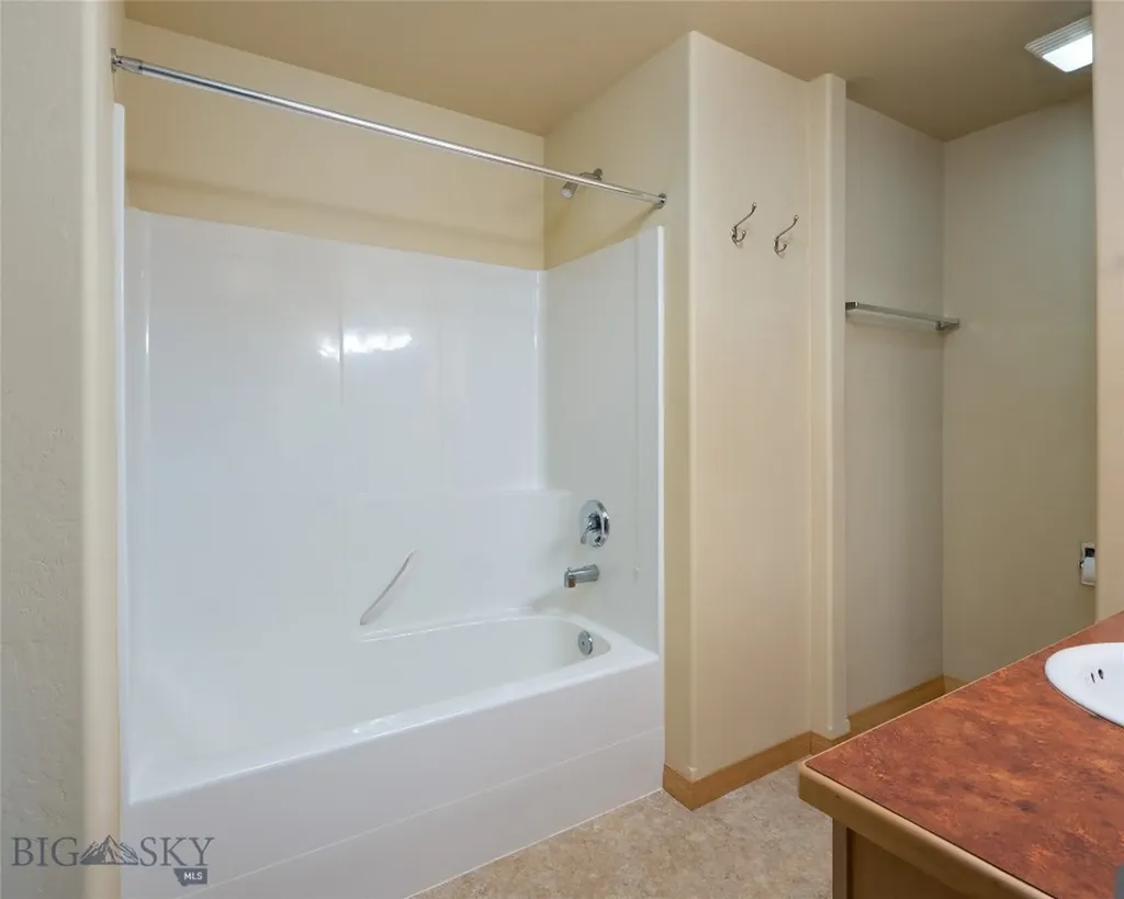 2950 Warbler Way Bozeman MT 59718