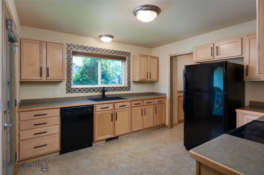 2950 Warbler Way Bozeman MT 59718