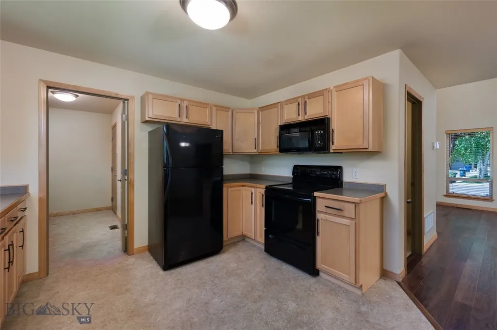 2950 Warbler Way Bozeman MT 59718
