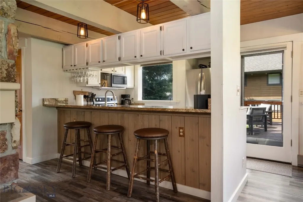 2225 Black Otter Big Sky MT 59716