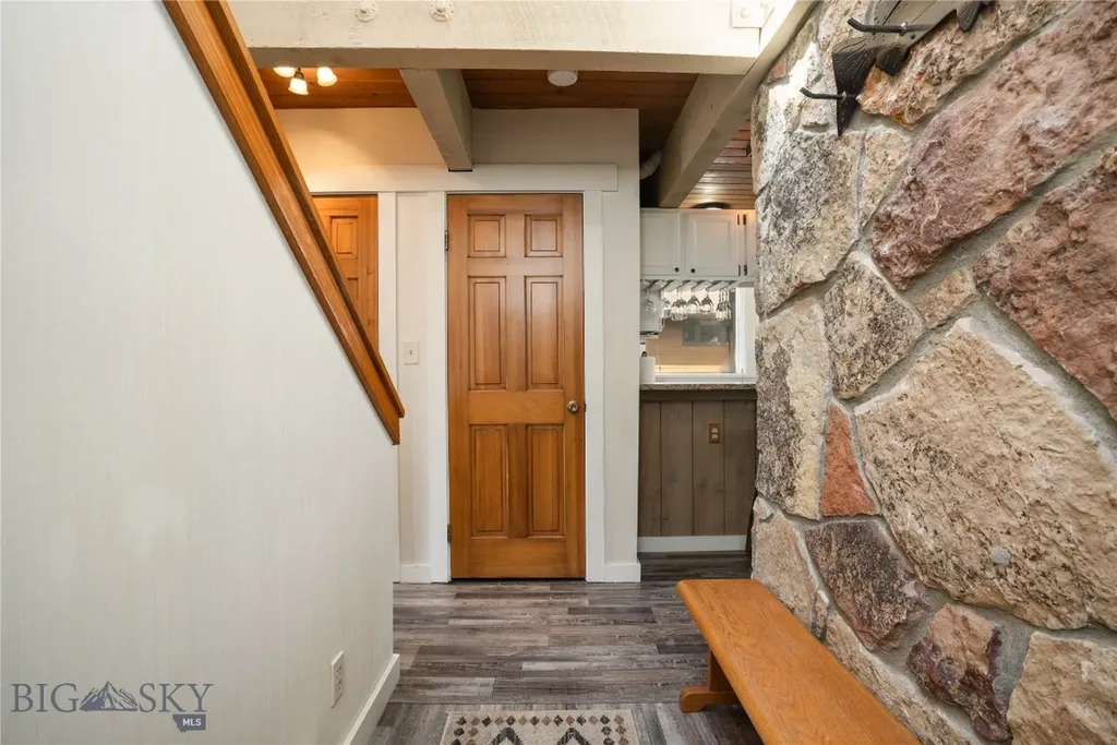 2225 Black Otter Big Sky MT 59716