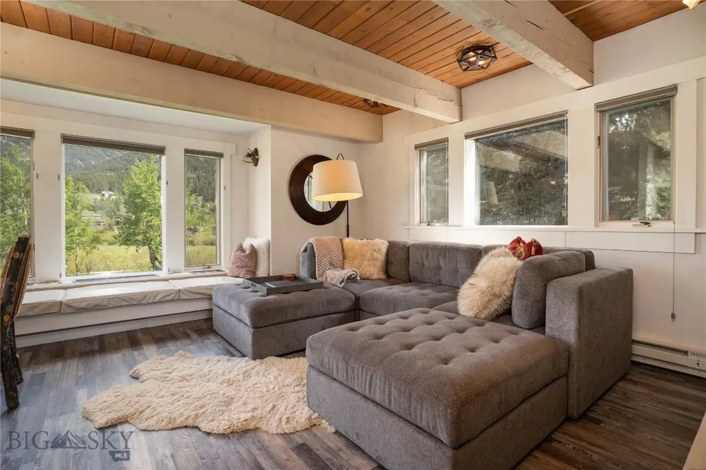 2225 Black Otter Big Sky MT 59716