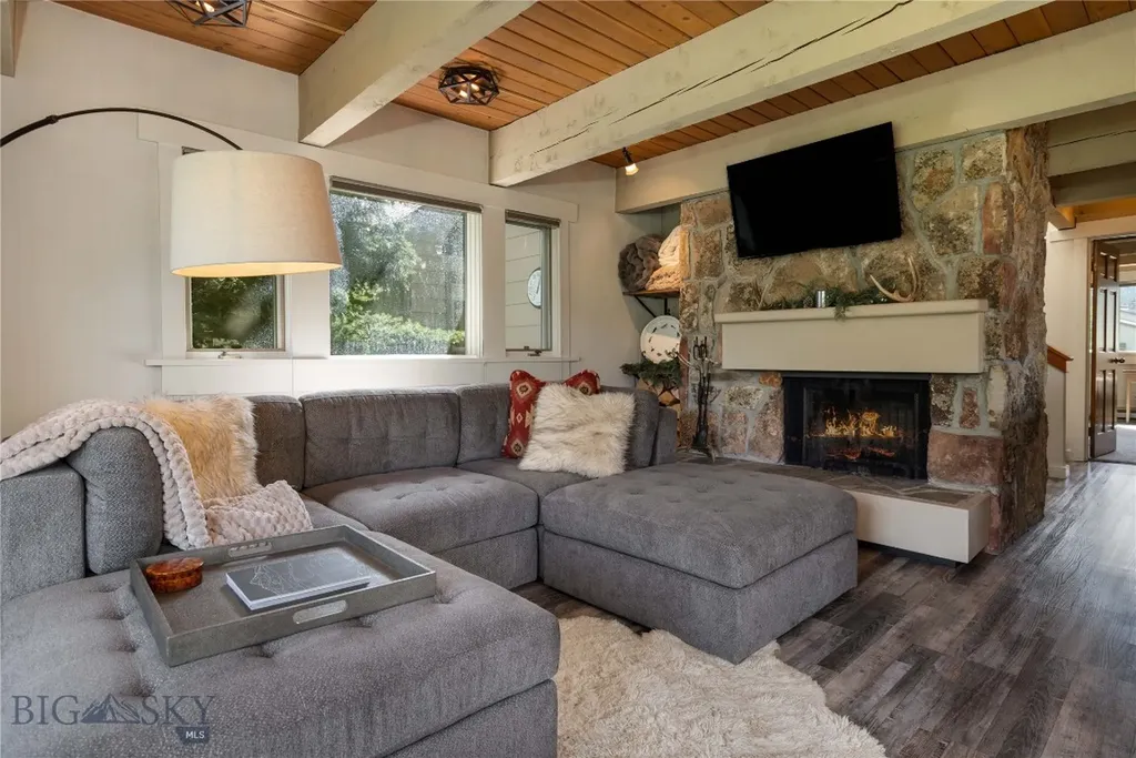 2225 Black Otter Big Sky MT 59716