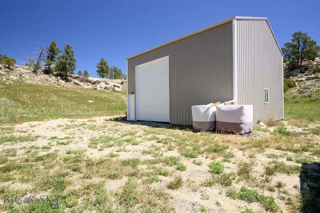 4 N Moonlight Drive Roundup MT 59072