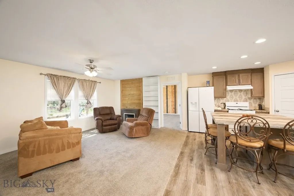 4 N Moonlight Drive Roundup MT 59072
