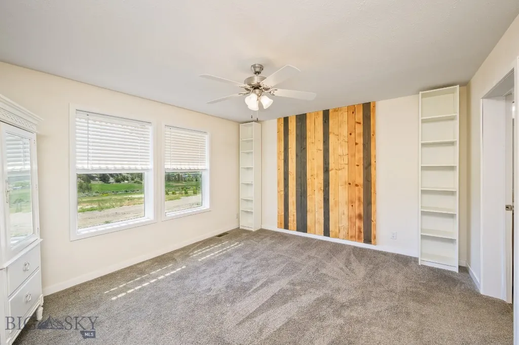 4 N Moonlight Drive Roundup MT 59072