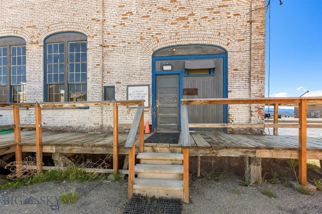 244 Anaconda Road Butte MT 59701