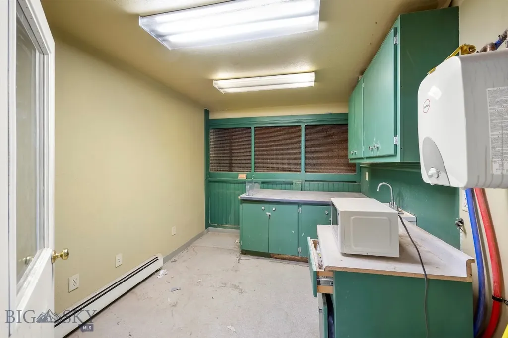 244 Anaconda Road Butte MT 59701