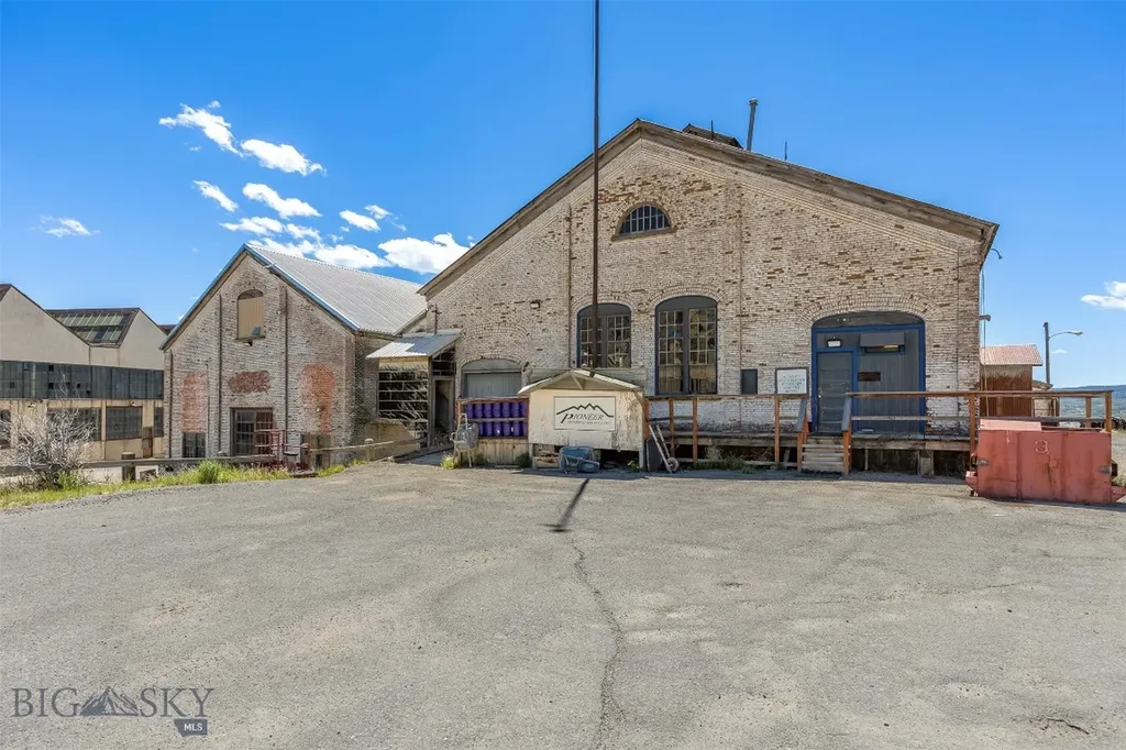 244 Anaconda Road Butte MT 59701