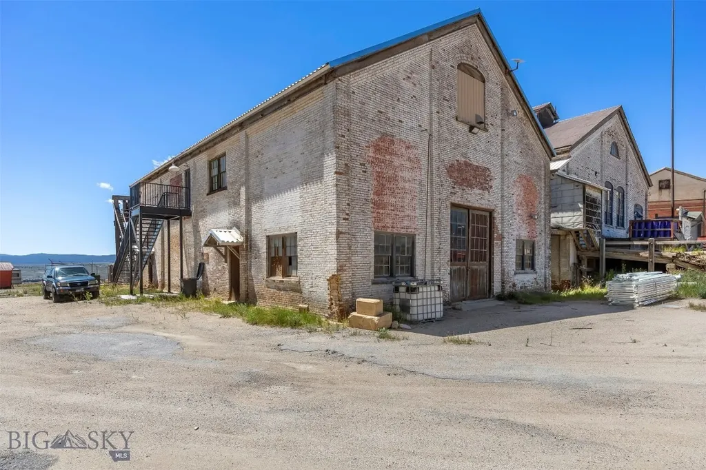 244 Anaconda Road Butte MT 59701