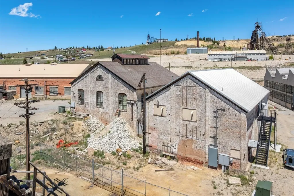 244 Anaconda Road Butte MT 59701