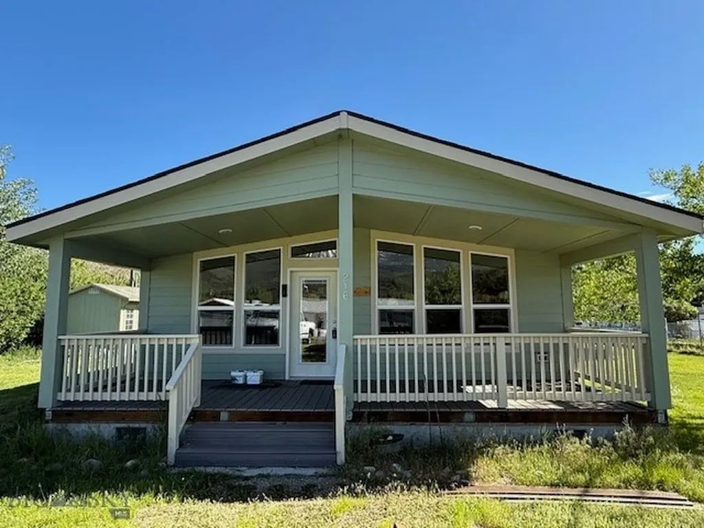 216 Pintlar Street Anaconda MT 59711