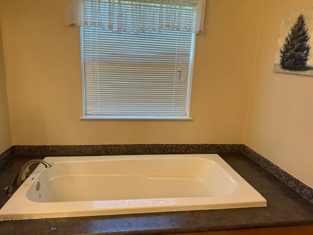 216 Pintlar Street Anaconda MT 59711