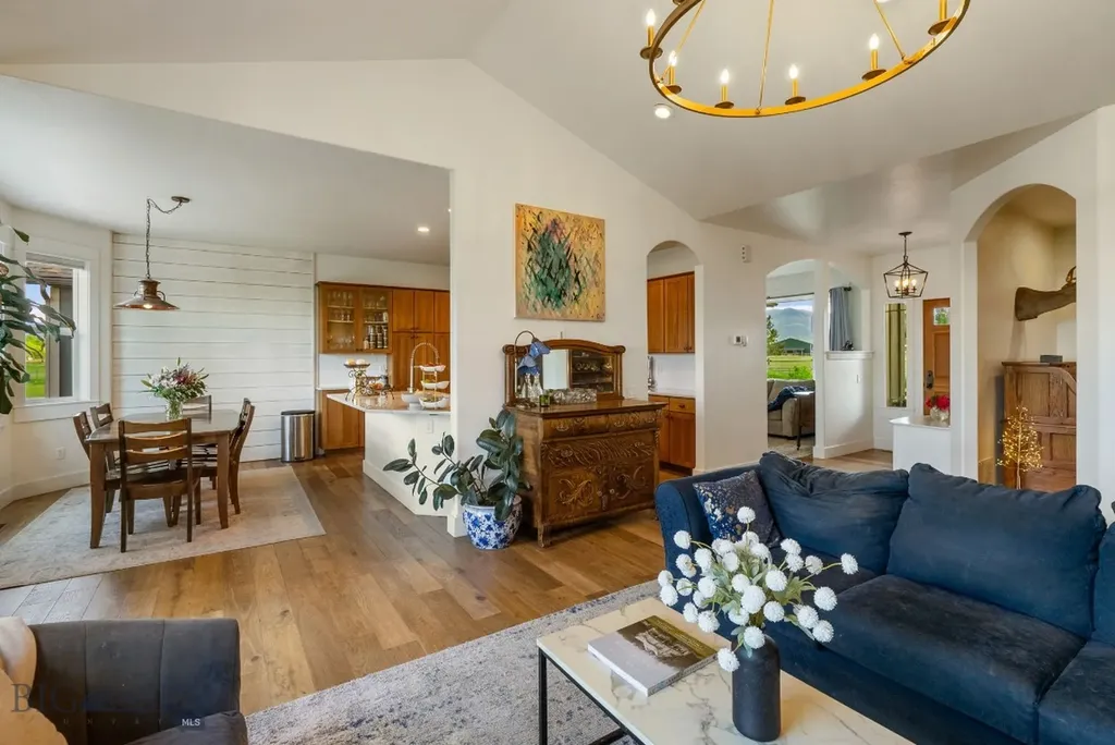 1721 Gateway South Road Gallatin Gateway MT 59730