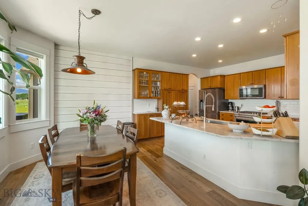 1721 Gateway South Road Gallatin Gateway MT 59730