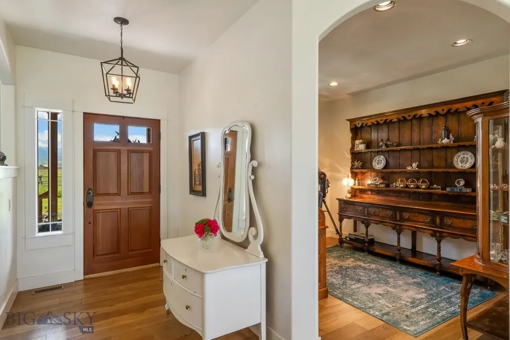 1721 Gateway South Road Gallatin Gateway MT 59730