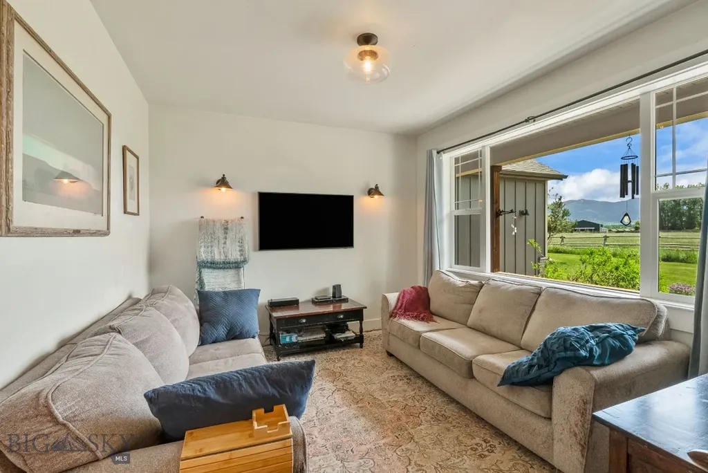 1721 Gateway South Road Gallatin Gateway MT 59730