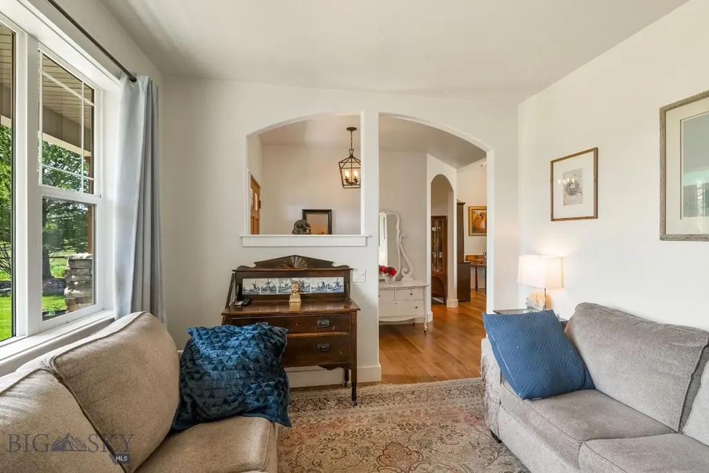 1721 Gateway South Road Gallatin Gateway MT 59730