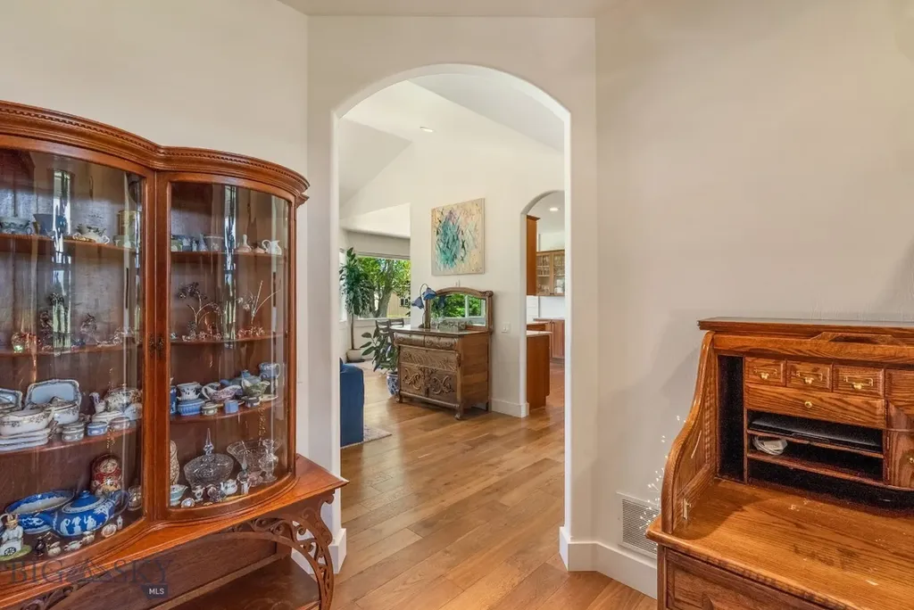 1721 Gateway South Road Gallatin Gateway MT 59730