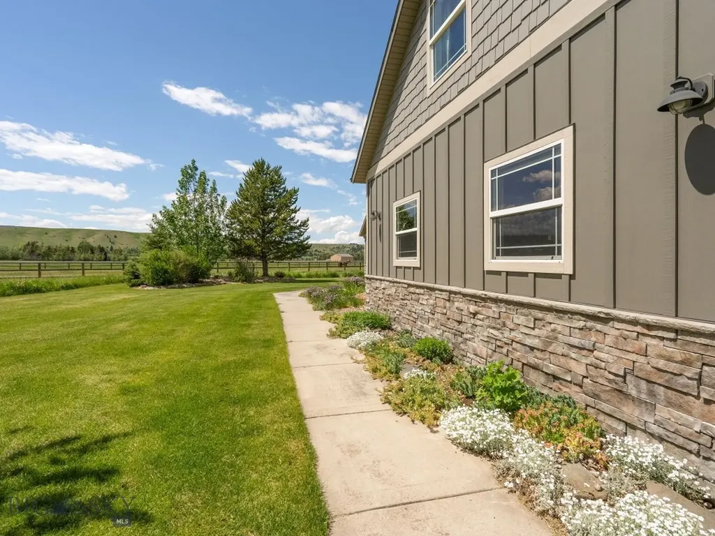 1721 Gateway South Road Gallatin Gateway MT 59730