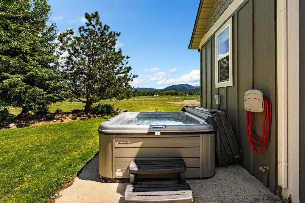 1721 Gateway South Road Gallatin Gateway MT 59730