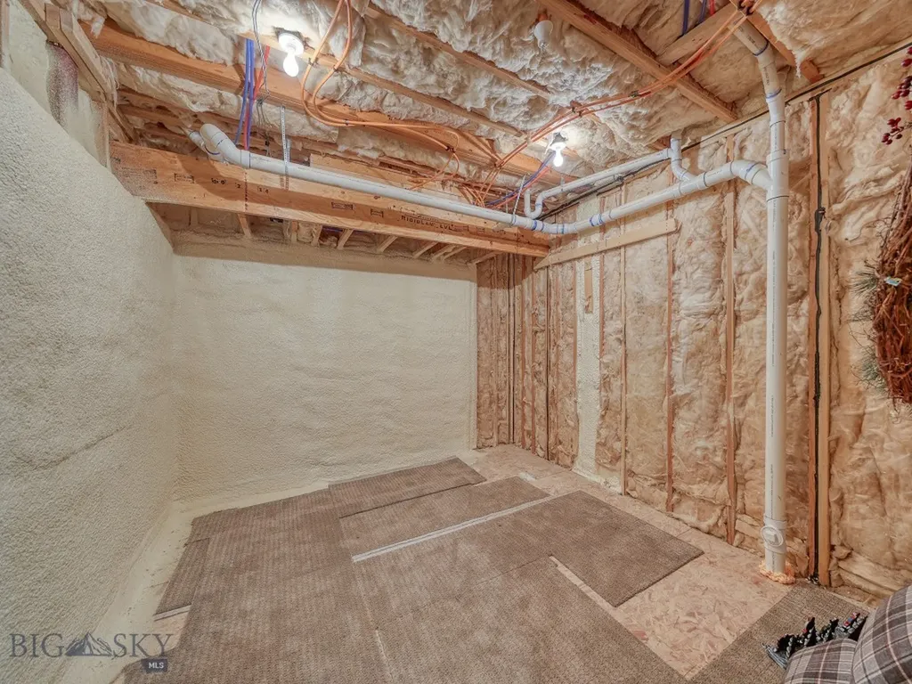 34 Old Barn Road Big Sky MT 59716