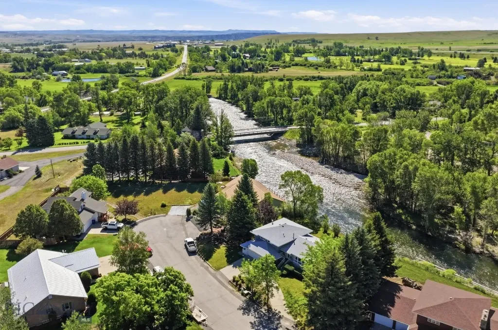 103 E Boulder Court Big Timber MT 59011