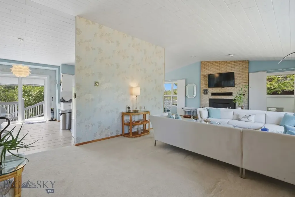 103 E Boulder Court Big Timber MT 59011