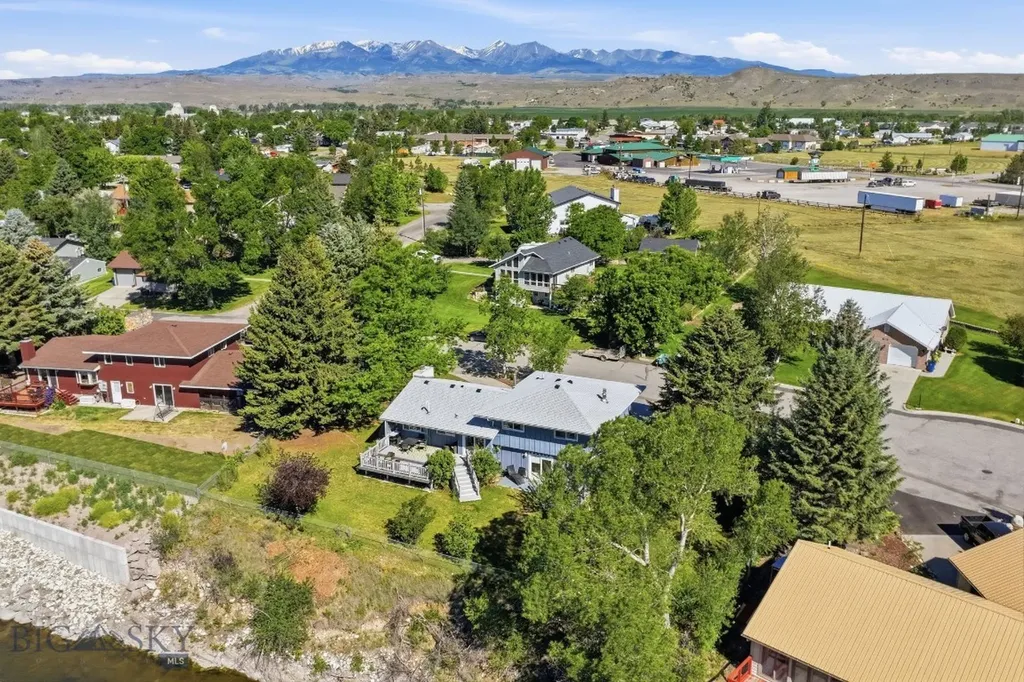 103 E Boulder Court Big Timber MT 59011