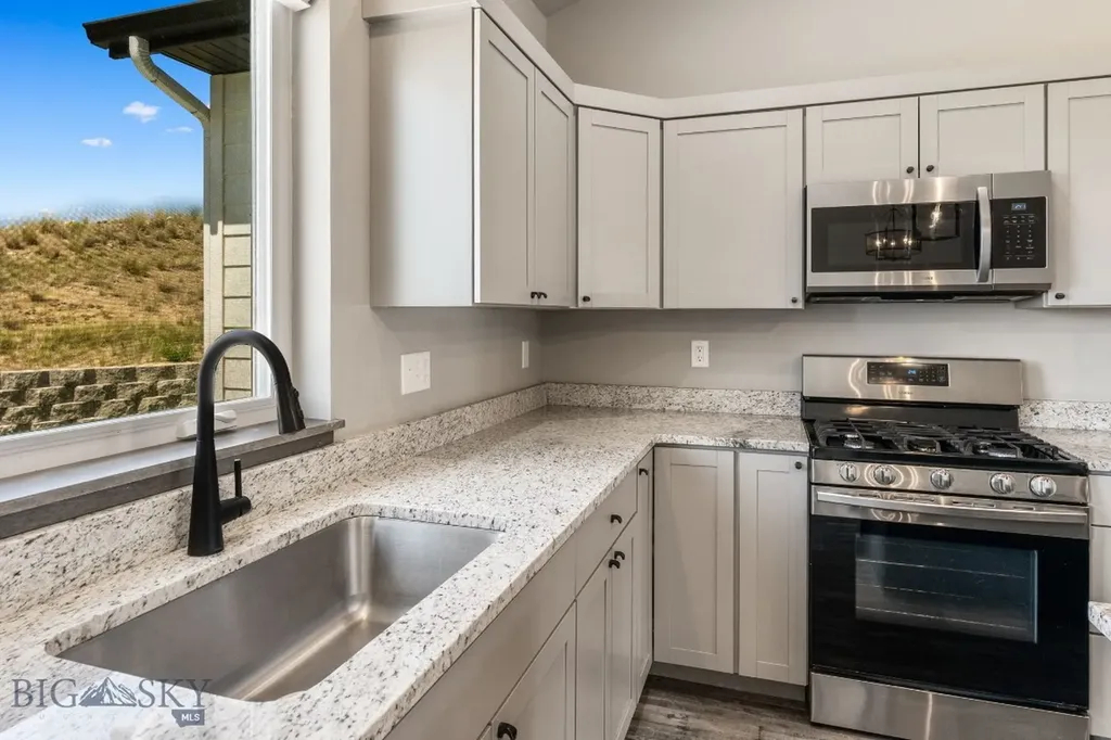 1215 Sweetgrass Lane Livingston MT 59047