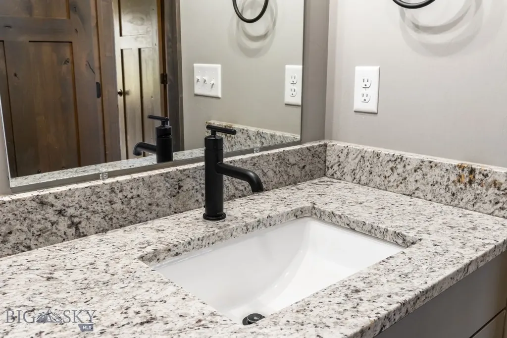 1215 Sweetgrass Lane Livingston MT 59047