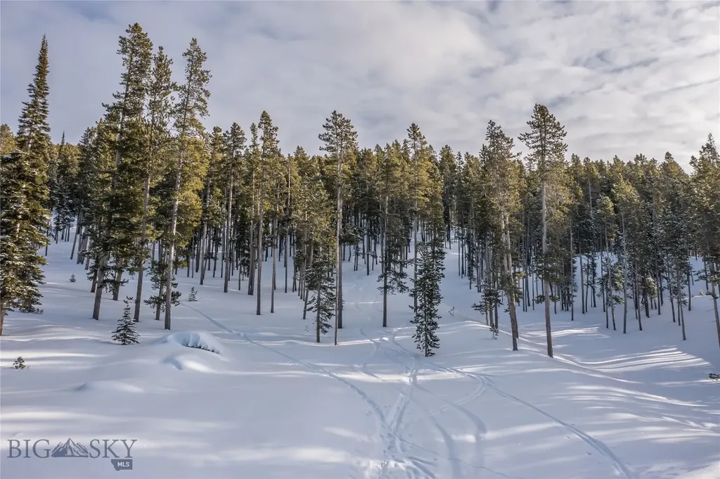 124 Ulerys Lakes Road Big Sky MT 59729