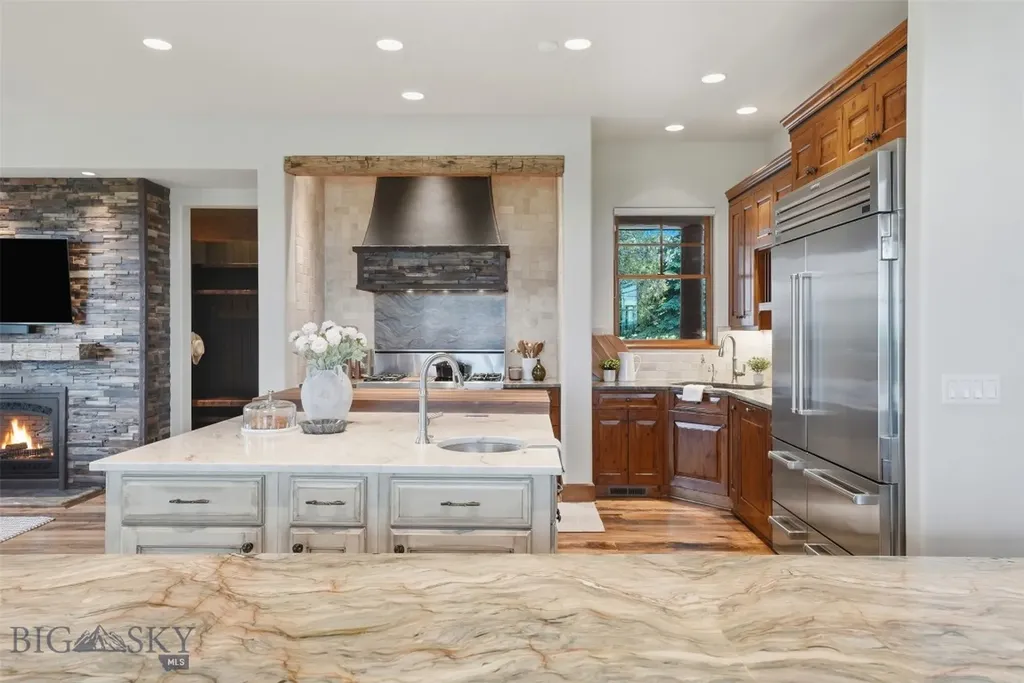 390 Hayrake Lane Bozeman MT 59715