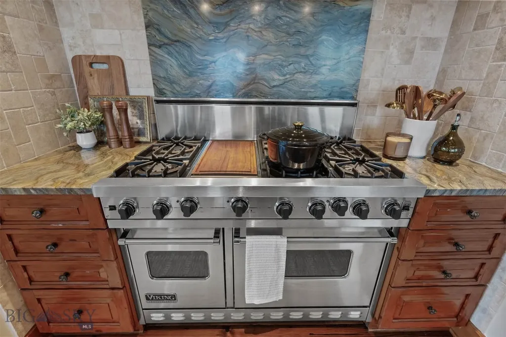 390 Hayrake Lane Bozeman MT 59715