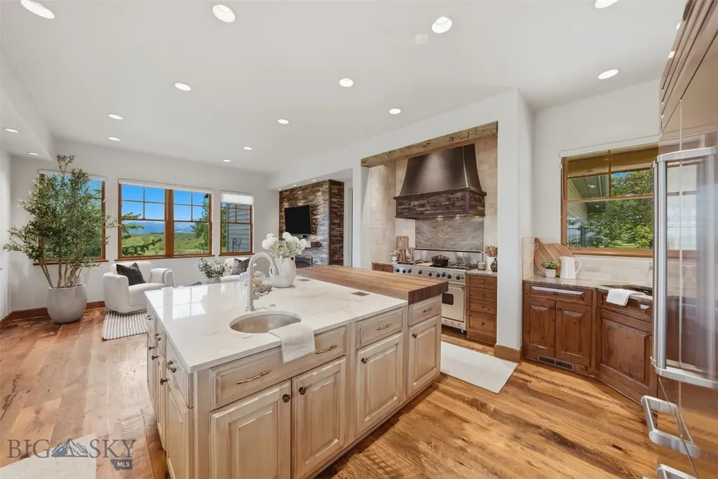 390 Hayrake Lane Bozeman MT 59715
