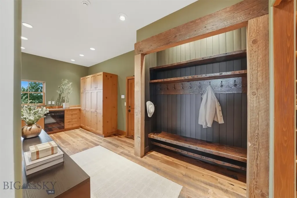 390 Hayrake Lane Bozeman MT 59715