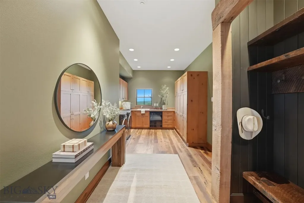 390 Hayrake Lane Bozeman MT 59715