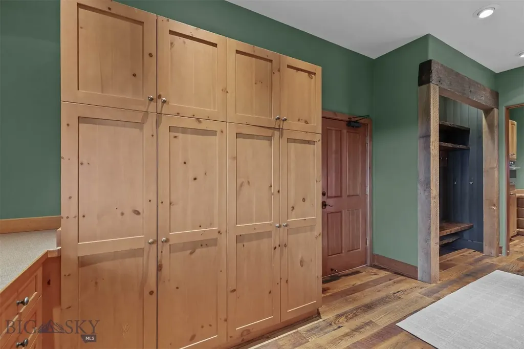 390 Hayrake Lane Bozeman MT 59715