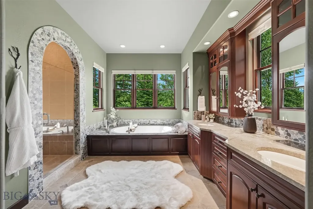 390 Hayrake Lane Bozeman MT 59715