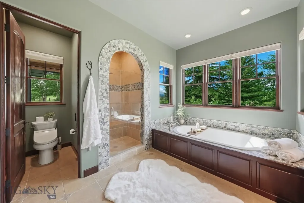 390 Hayrake Lane Bozeman MT 59715