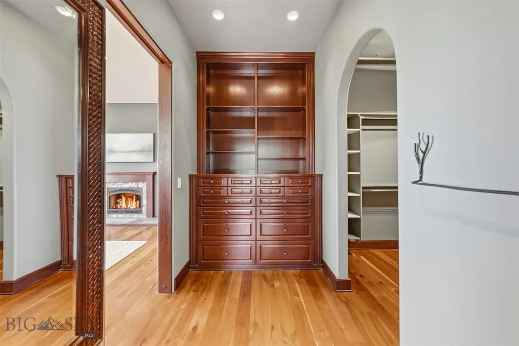 390 Hayrake Lane Bozeman MT 59715