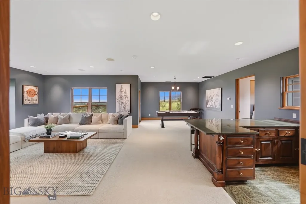 390 Hayrake Lane Bozeman MT 59715
