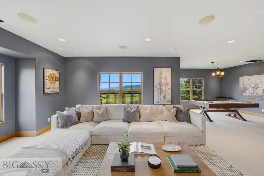 390 Hayrake Lane Bozeman MT 59715