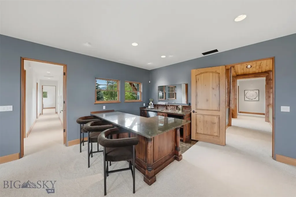 390 Hayrake Lane Bozeman MT 59715