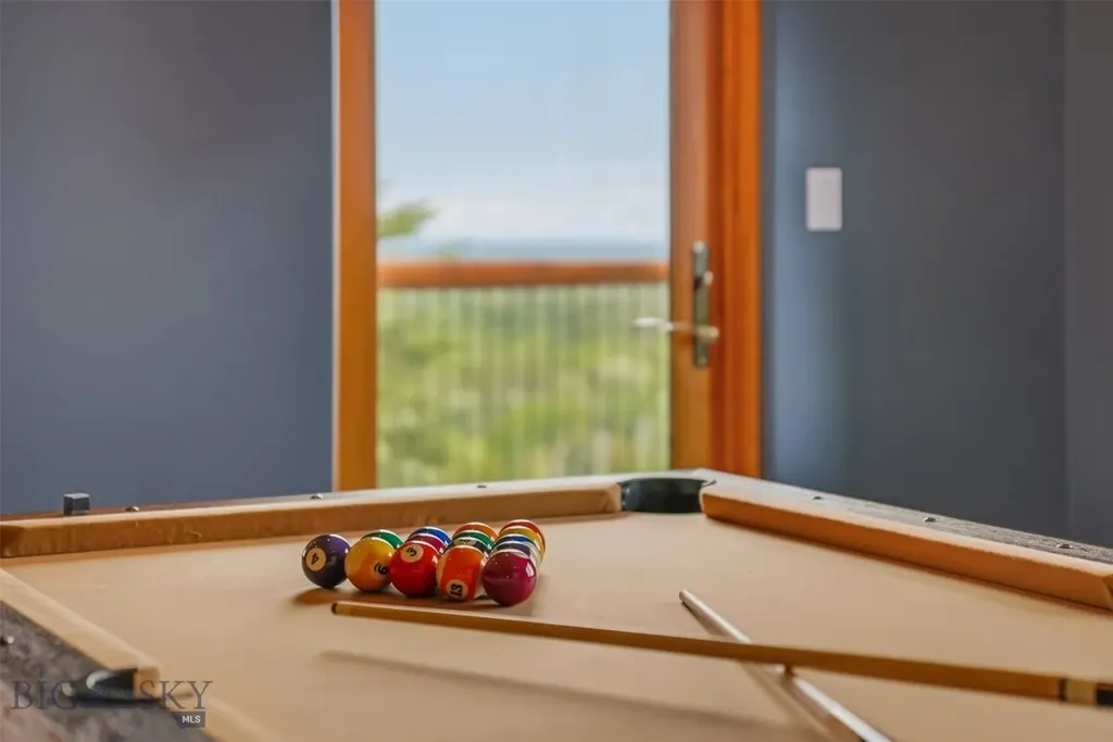390 Hayrake Lane Bozeman MT 59715