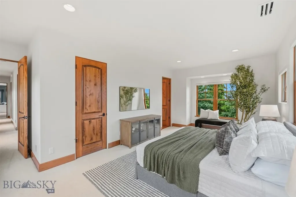 390 Hayrake Lane Bozeman MT 59715
