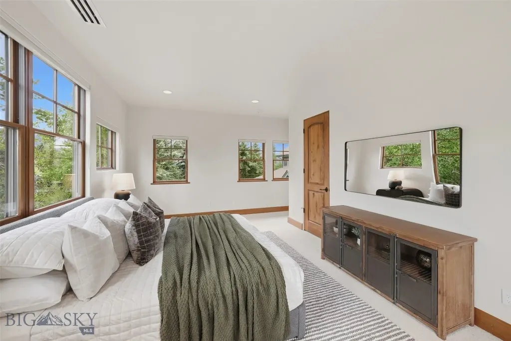 390 Hayrake Lane Bozeman MT 59715
